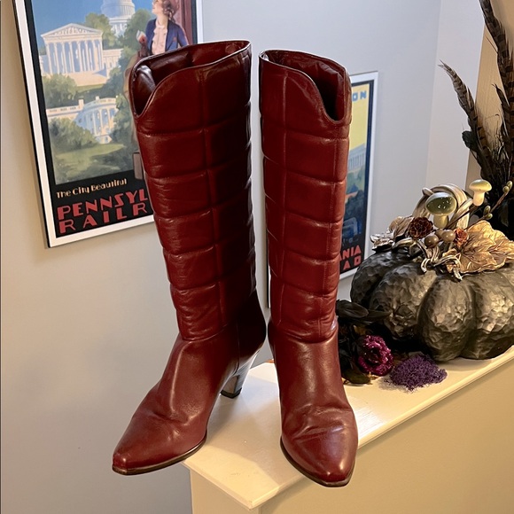 Vintage Etienne Aigner Elegant Red Leather mid-calf Boots sz 7.5 - Picture 1 of 9